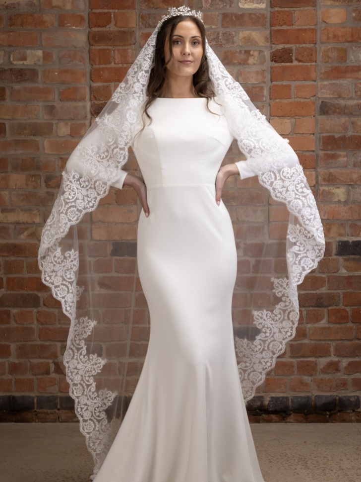 Perfect Bridal Ivory Single Tier Mantilla Lace Cathedral Veil
