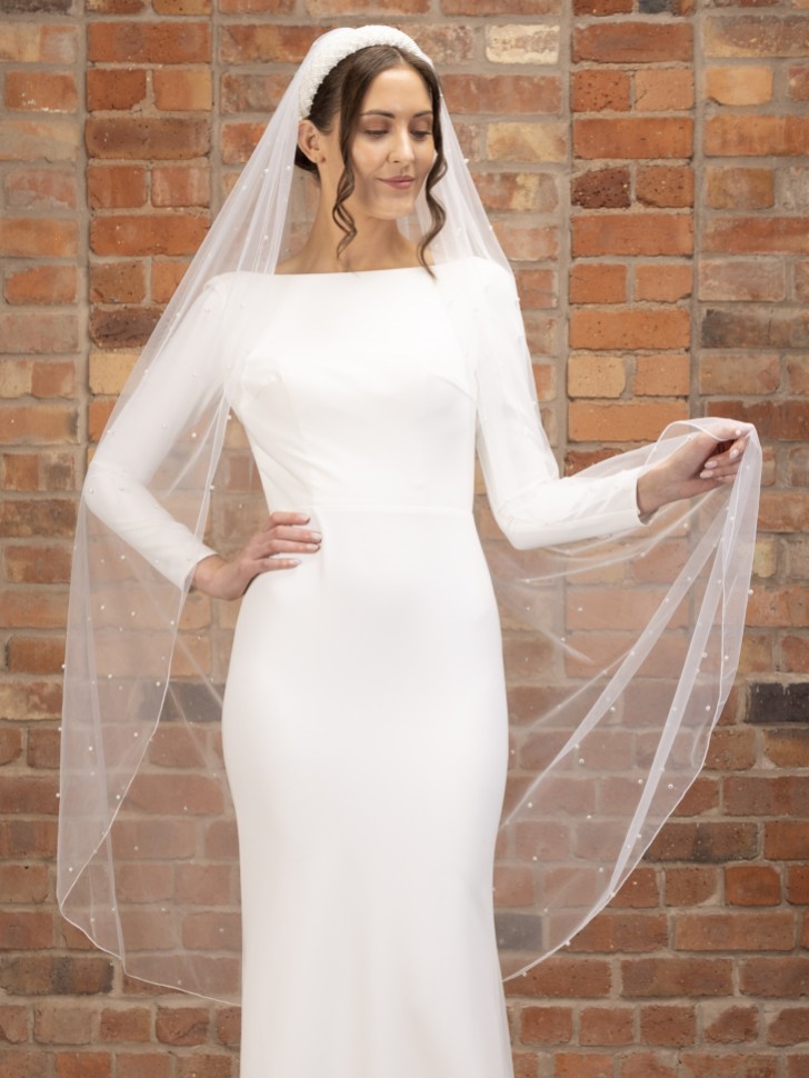 Perfect Bridal Ivory Single Tier Pencil Edge Scattered Pearl Veil