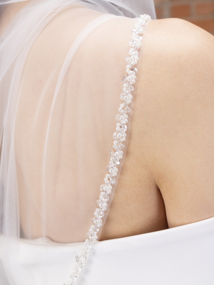 Perfect Bridal Ivory Single Tier Silver Beaded Edge Fingertip Veil