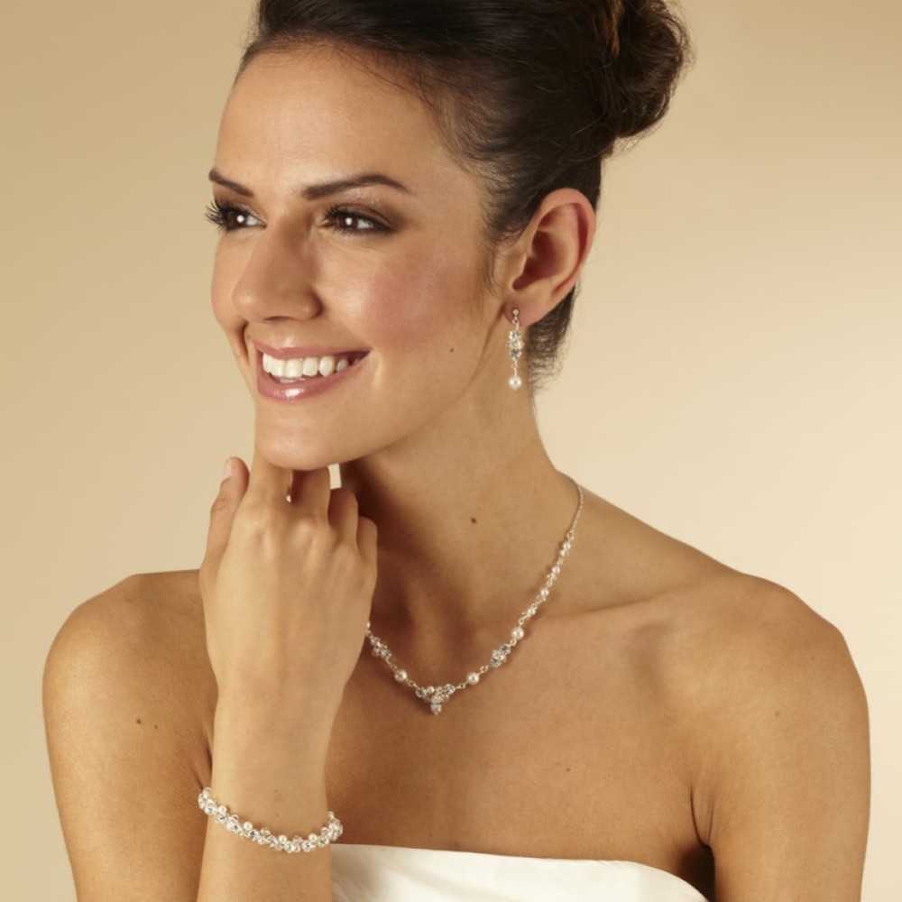 Photograph of Arianna Linked Pearl and Crystal Wedding Jewellery Set ARJ092