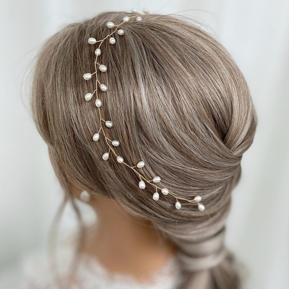 Photograph of Aruba Long Delicate Pearl Wedding Hair Vine (Gold)