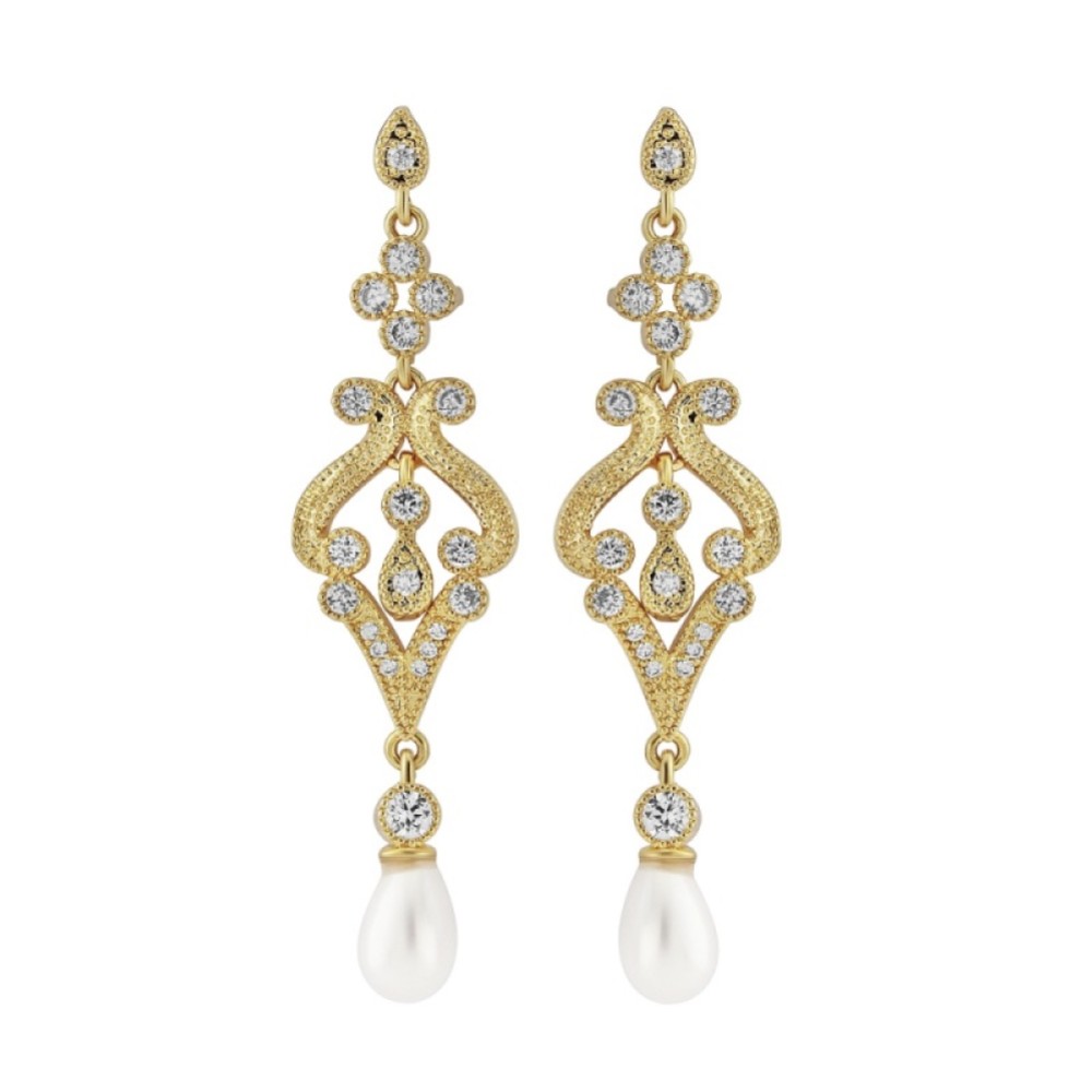 Photograph of Enchanting Vintage Inspired Chandelier Wedding Earrings (Gold)