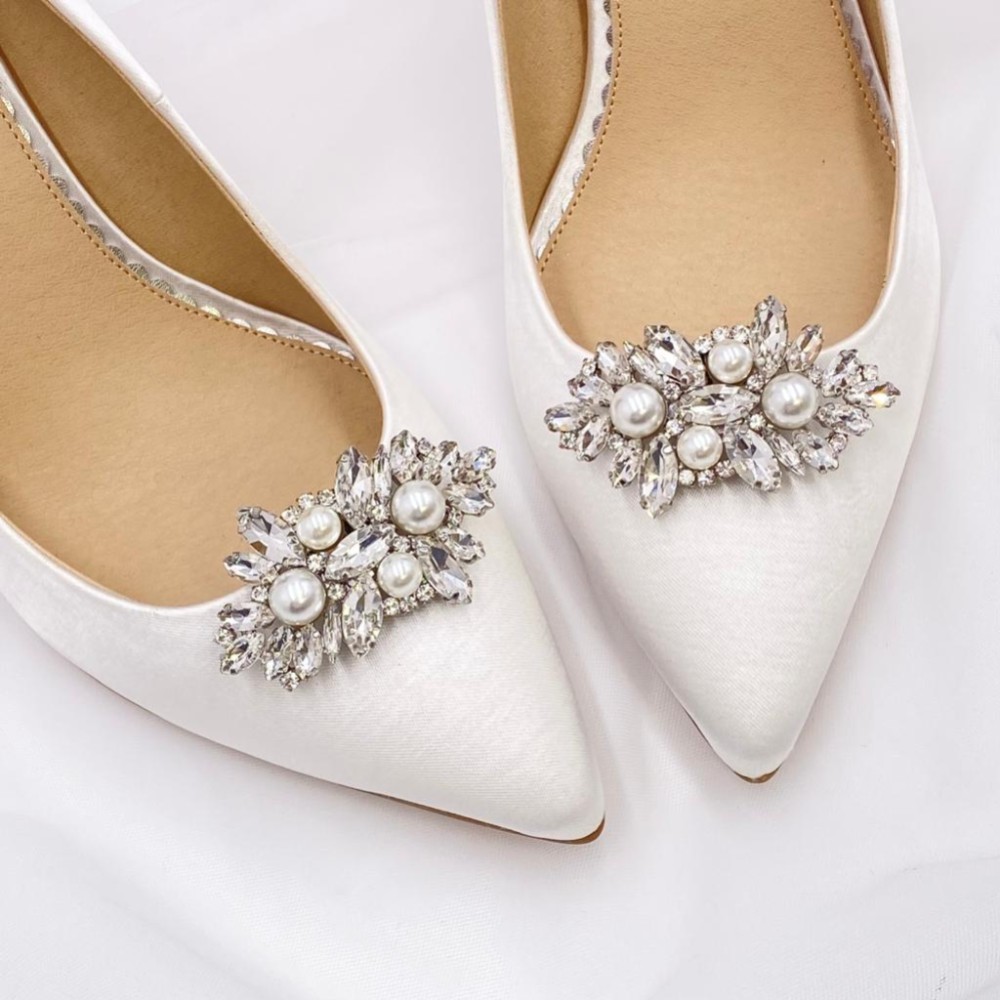 Photograph of Euphoria Pearl and Crystal Brooch Shoe Clips