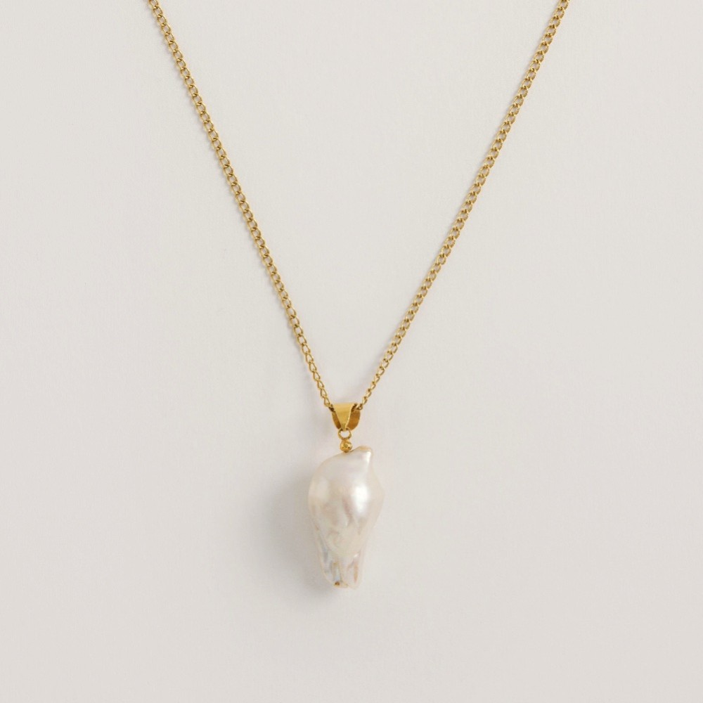 Photograph: Freya Rose Large Baroque Pearl 22ct Gold Pendant Necklace