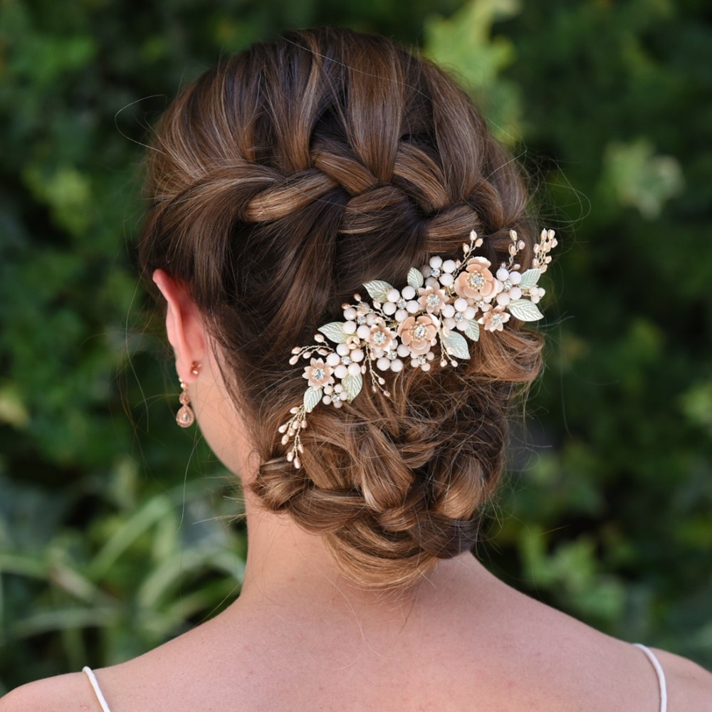 Photograph: Ivory and Co Botanica Champagne Gold and Blush Flowers Headpiece