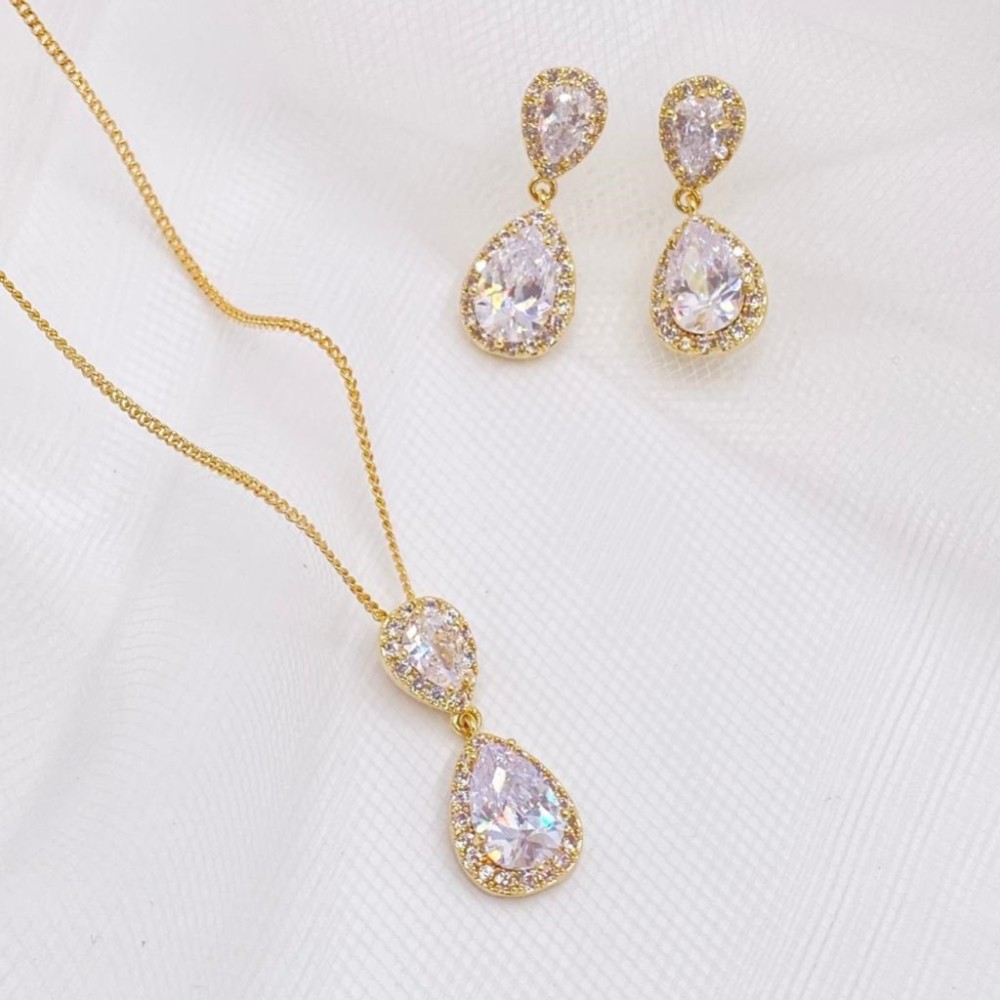 Photograph of Zara Gold Teardrop Crystal Wedding Jewellery Set