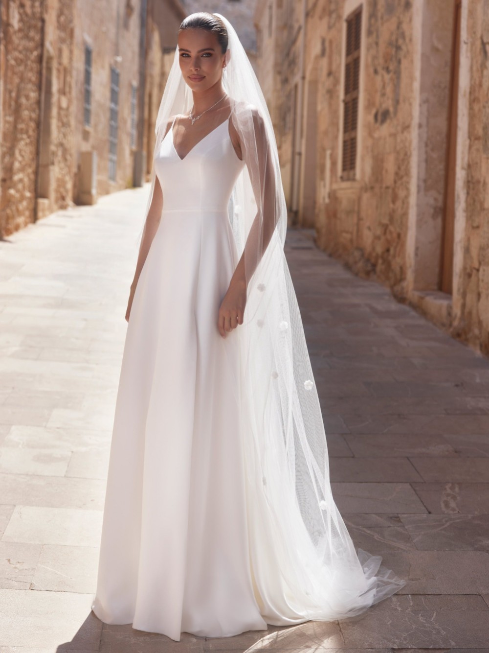 【C15261】VEIL 1.5 LESSON 01 Bianco Ivory Single Tier Chapel Veil with Full Floral Lace