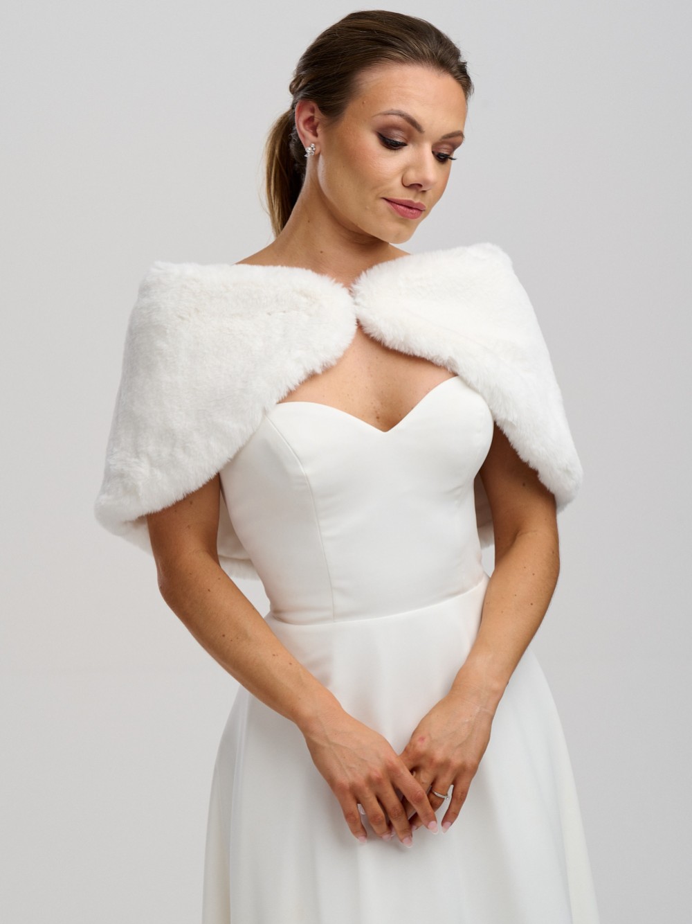 White faux fur bridal sales wrap