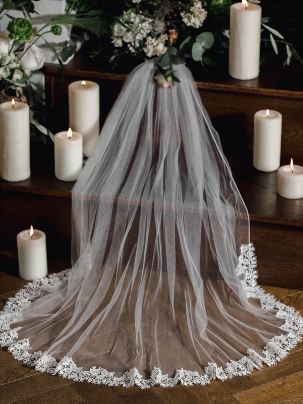 Photograph: Linzi Jay Single Tier Semi Lace Edge Bridal Veil LA555