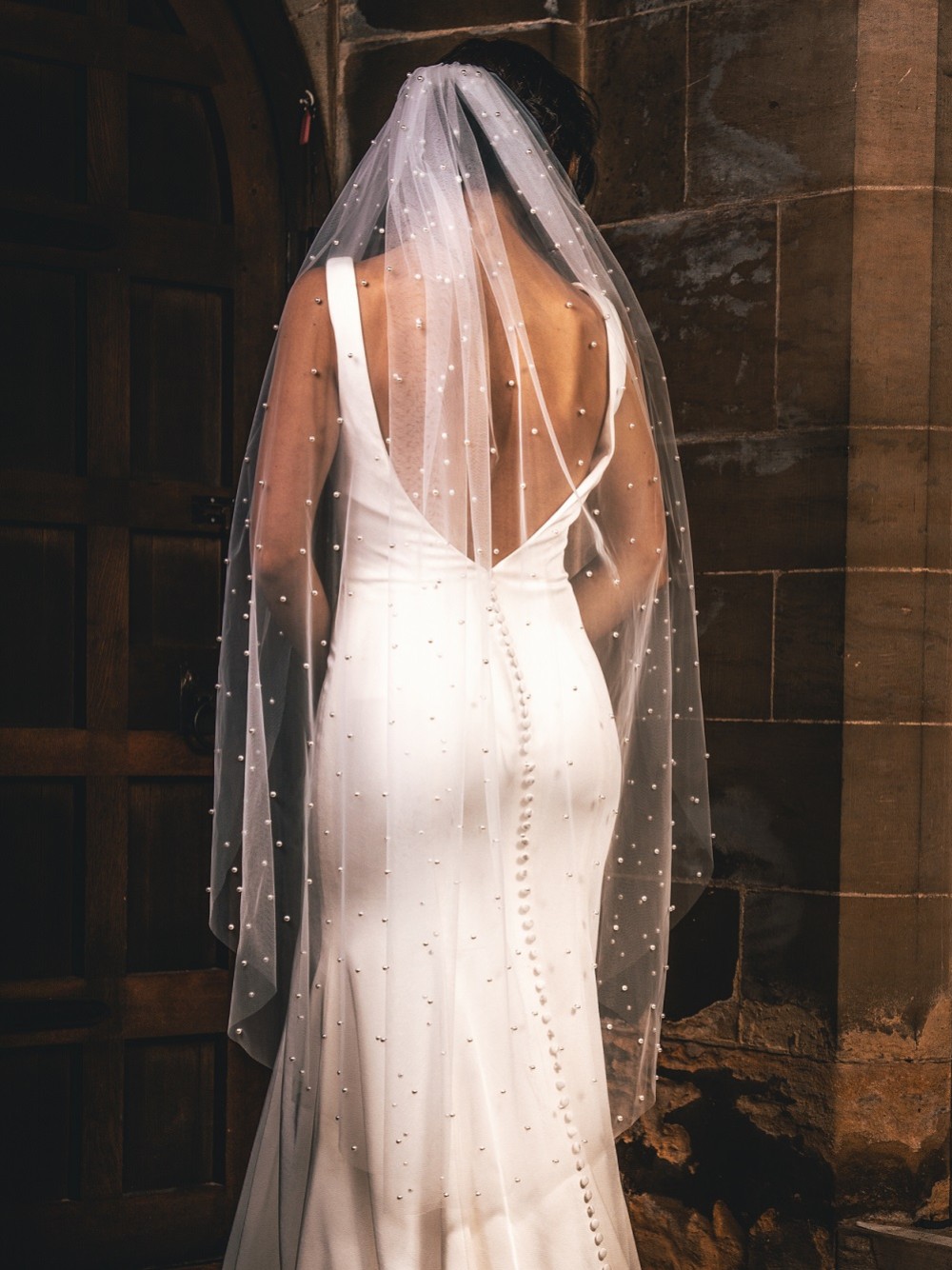 Perfect Bridal Ivory Single Tier Cut Edge Scattered Pearl Veil