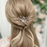 Photograph: Épingle à cheveux de mariage en cristal et diamants Hera