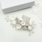 Fotograf: Almeida Silver Floral Mini Hair Comb