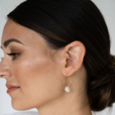 Photograph: Arianna Boucles d'oreilles simples en perles ARE696