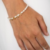 Fotografia: Arianna Bracciale di perle con nome personalizzato in oro ARW681