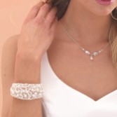 Fotograf: Arianna Hochzeitsarmband mit Perlen und Kristallen ARW061