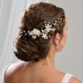 Fotograf: Arianna Magnolienblüten und Perlen Hochzeit Haar Kamm AR604
