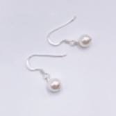 Photograph: Arianna Simple Pearl Drop Earrings