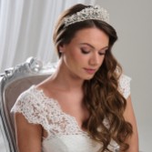 Fotografia: Arianna Tiara floreale con perle e cristalli AR749