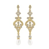 Photograph: Boucles d'oreilles mariage chandelier d'inspiration vintage (or)