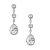 Photograph: Boucles d'oreilles mariage chandelier éternel en cristal (argent)