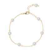 Photograph: Evie Gold Dainty Pearl Chain Bracelet