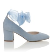 Fotografia: Harriet Wilde Hetty Mid Blue Suede Tie Up Block Heel Court Shoes (Scarpe da tribunale con tacco a blocco)