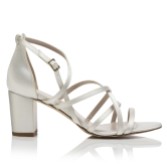 Photograph: Harriet Wilde Rosslyn Mid Ivory Satin Strappy Block Heel Sandals (Sandales à talons hauts en satin)