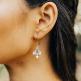 Photograph: Hermione Harbutt Boucles d'oreilles Kensington