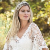 Photograph: Ivory and Co Bandeau de mariage Blanche en cristal et perles