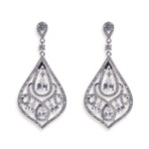 Photograph: Ivory and Co Boucles d'oreilles Chinatown Art Deco avec chandelier en cristal