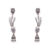 Photograph: Ivory and Co Boucles d'oreilles mariage Mayfair d'inspiration vintage avec gouttes de cristal