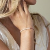 Fotografia: Ivory and Co Bracciale a ginocchiera con perle in oro rosa Carlisle