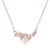 Photograph: Ivory and Co Collier de mariage Aphrodite feuilles de cristal et perles (or rose)