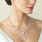 Photograph: Ivory and Co Collier de mariage Belgravia en perles et cristal