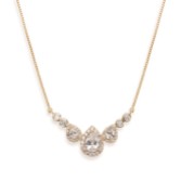 Photograph: Ivory and Co Collier de mariage en cristal Sorbonne (or)