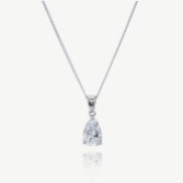 Photograph: Ivory and Co Collier à pendentifs en cristal Vanderbilt Teardrop