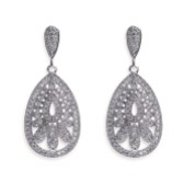 Photograph: Ivory and Co Cosmopolitan Vintage Inspired Crystal Drop Wedding Earrings