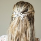 Fotografia: Ivory and Co Fermaglio per capelli da sposa con foglie smaltate in argento Fairydust