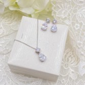 Photograph: Ivory and Co Imperial Cubic Zirconia Bridal Jewellery Set