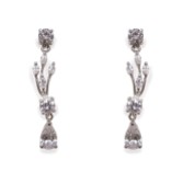 Photograph: Ivory and Co Mayfair Vintage Inspired Crystal Drop Wedding Earrings