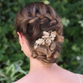 Photograph: Ivory and Co Pince à cheveux feuilles de bronze et cristaux d'opale en forme de soleil