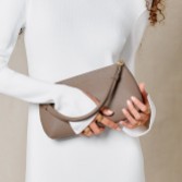 Fotograf: Katie Loxton Asha Mocha Handgelenkstasche