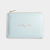 Photograph: Katie Loxton pochette parfaite 'Something Blue' bleu pâle