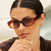 Fotograf: Katie Loxton Venice Amber Rectangle Sunglasses