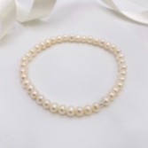 Photograph: Laisani Bracelet de mariage simple en perles d'eau douce