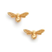 Photograph: Olivia Burton Boucles d'oreilles abeille en or