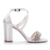 Photograph: Paradox London Hira Ivory Satin Embellished Block Heel Sandals (Sandales à talons hauts en satin ivoire)