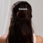 Photograph: Peigne à cheveux Moonflower Floral Dainty Crystal Wedding