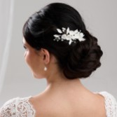 Photograph: Peigne à cheveux Tulippa en porcelaine avec fleurs et feuilles d'argent