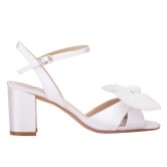 Photograph: Perfect Bridal Georgia Dyeable Ivory Satin Mid Block Heel Sandals with Tulle Bow (Sandales à talons moyens en satin ivoire avec nœud en tulle)